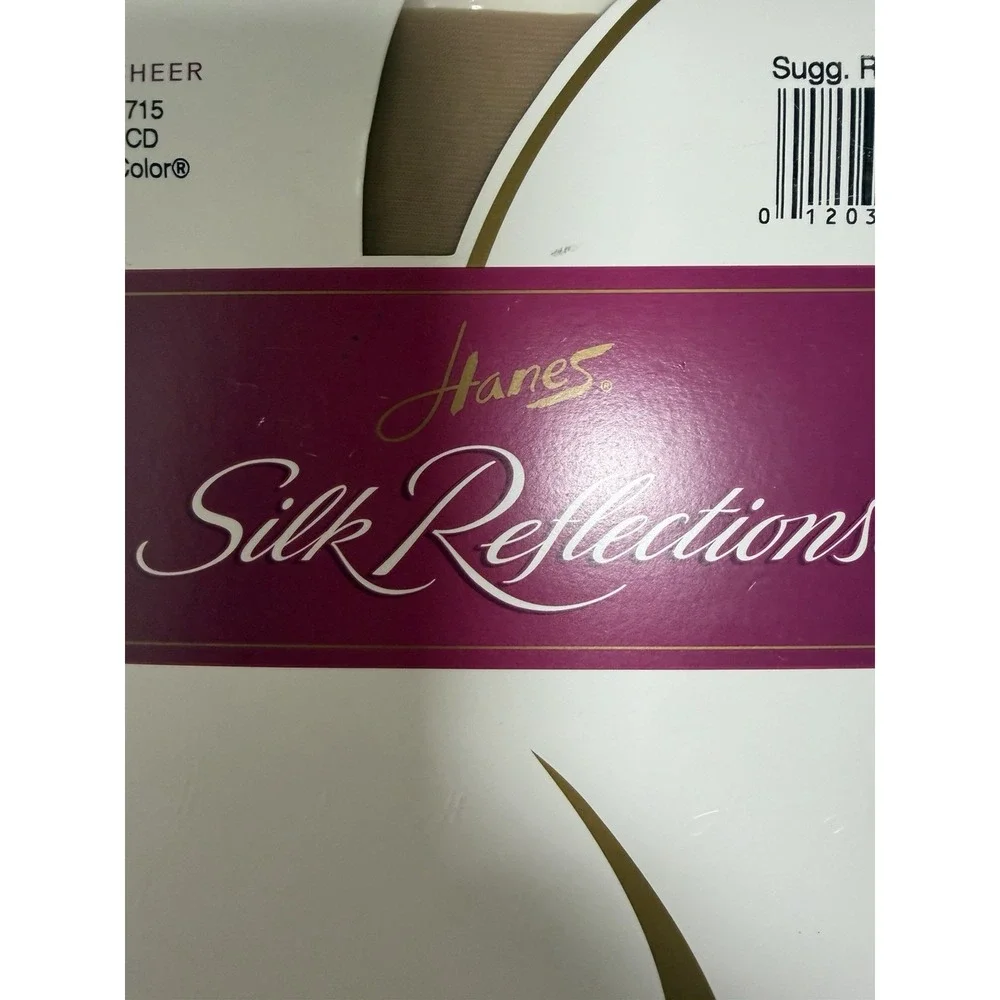 Hanes‎ Silk Reflections Silky Sheer Pantyhose Style 715 Little Color CD Nude